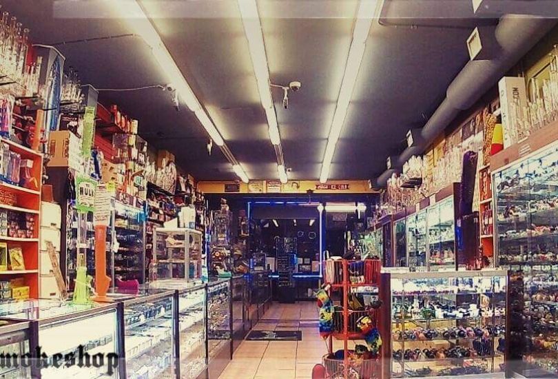 9M Smoke Shop