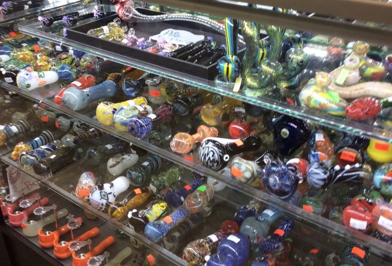 9M Smoke Shop