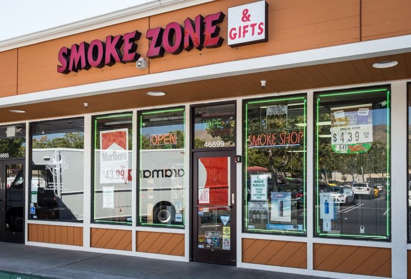 Smoke Zone & Gifts