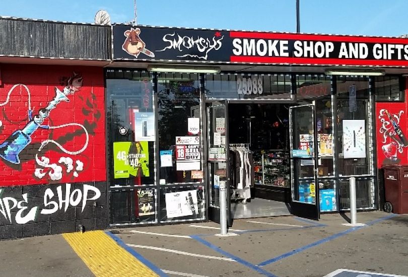 Smokey's Smoke Shop / Vape Shop & Gifts