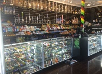 Smokeez Smoke Shop