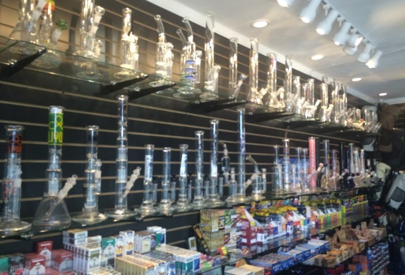 Smokeez Smoke Shop