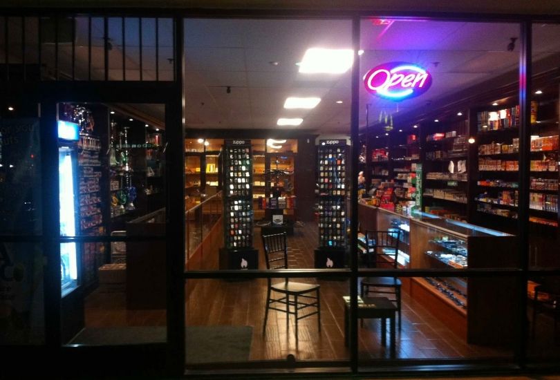 Tobacco Royale Malibu Canyon - Cigars, Vapes & Glass