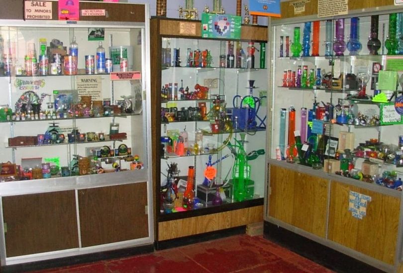 Puff n Stuff Head Shop