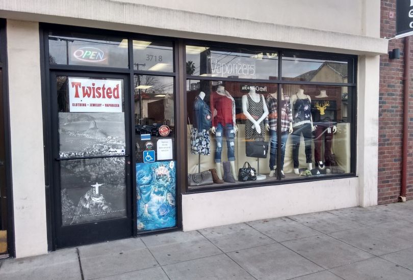 Twisted Smoke Shop (J St)