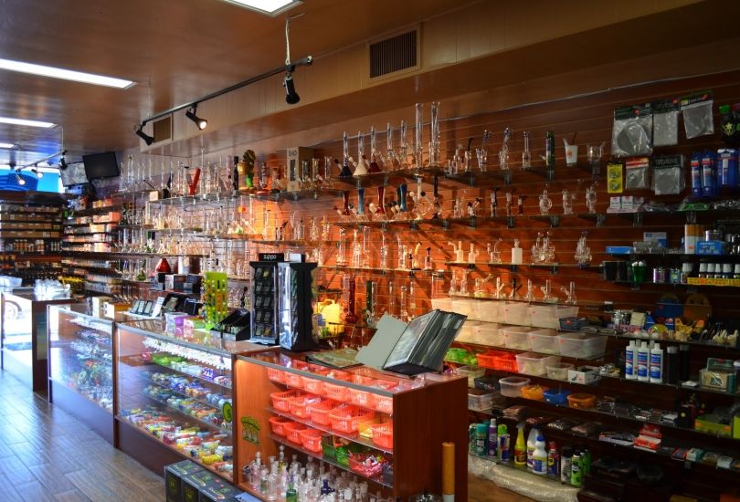 Lavish Smoke Shop