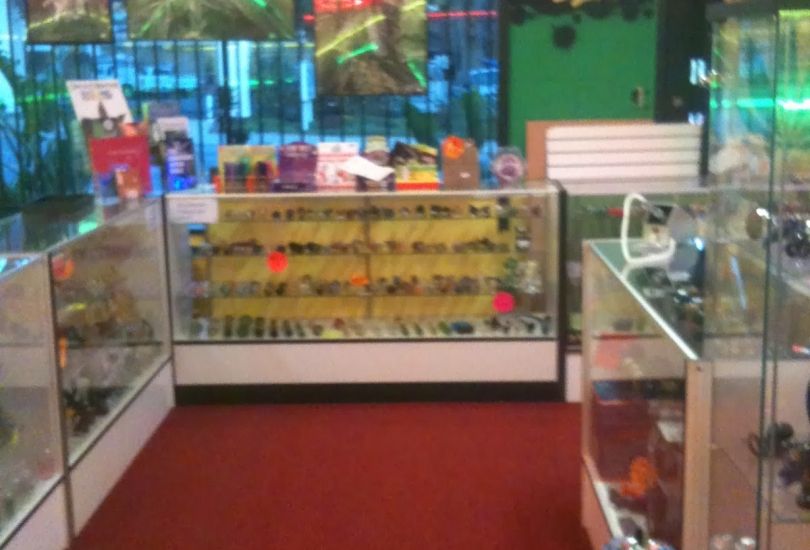 Vishions Smoke Shop