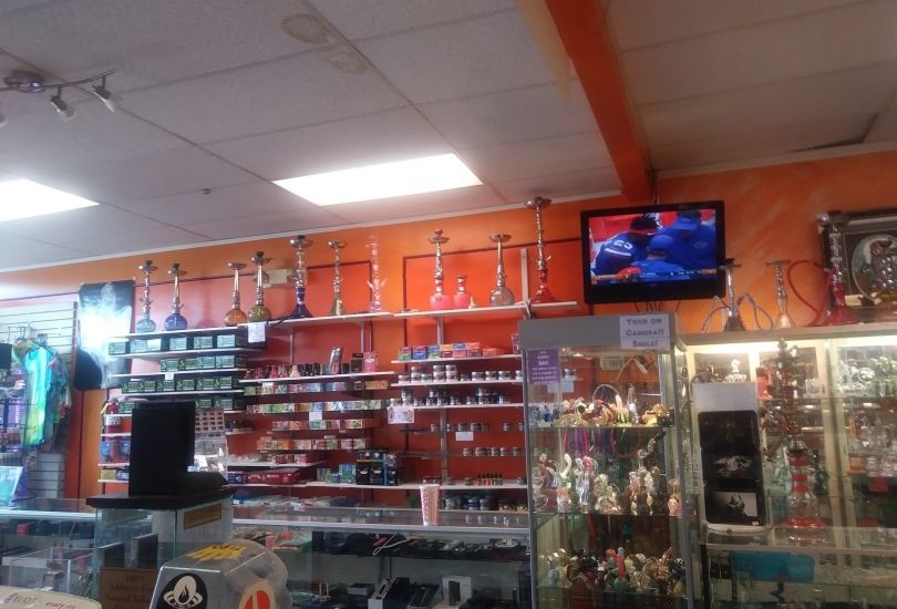 Royal Pipes & Hookahs , VAPE & CBD OIL SHOP