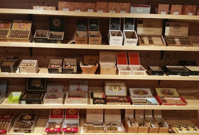 Stratford cigar and smoke shop