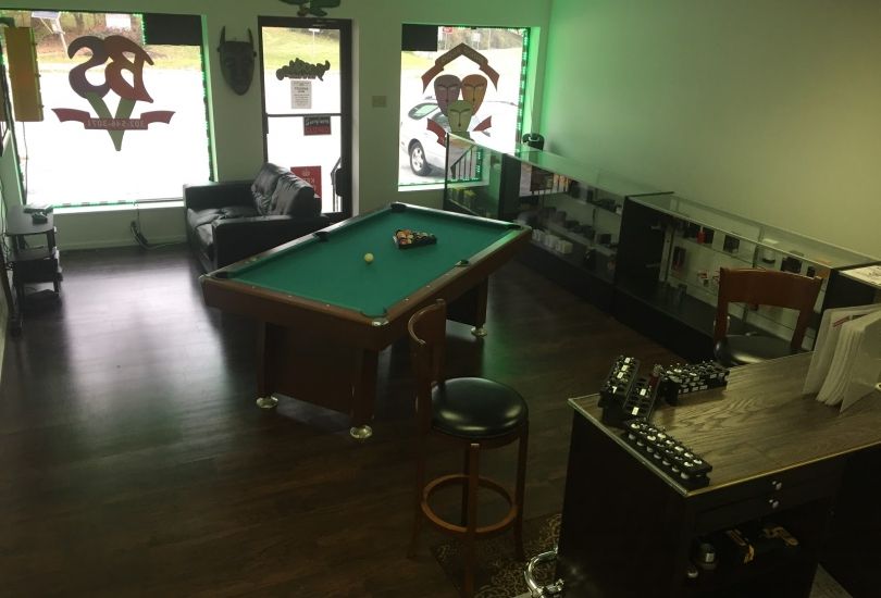 BOOGALOO VAPE SHOP ( CLAYMONT CHAPTER )