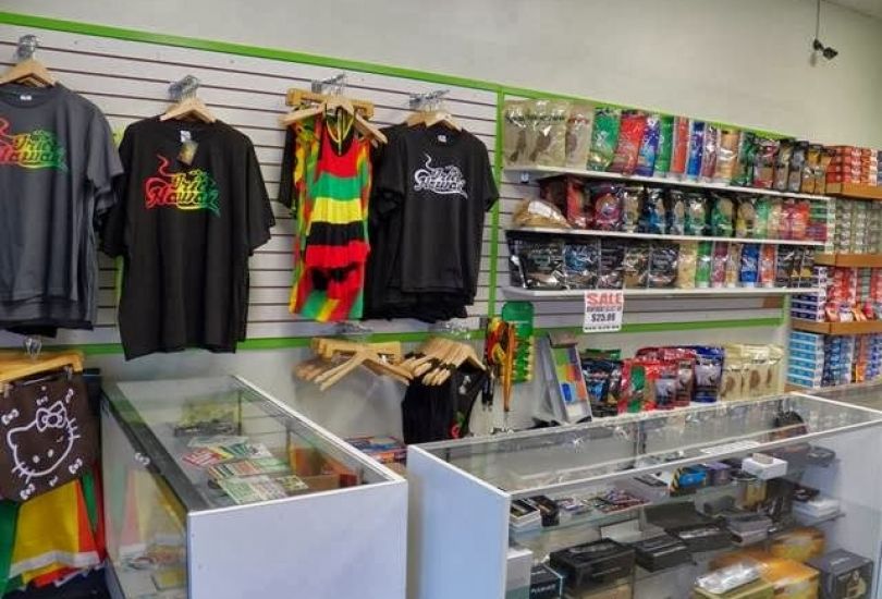 Irie Hawaii Smoke & Vape Shop Bayside