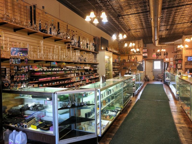 The Smoker's Den 606 N Main St Bloomington, IL