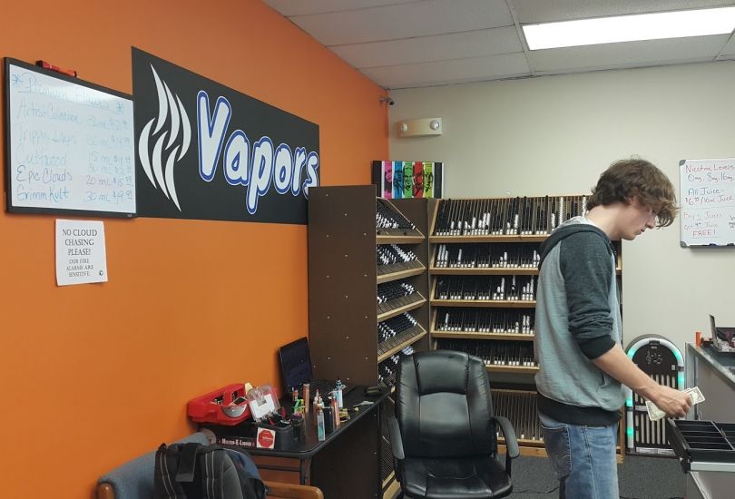 Vapors Ecigs LLC