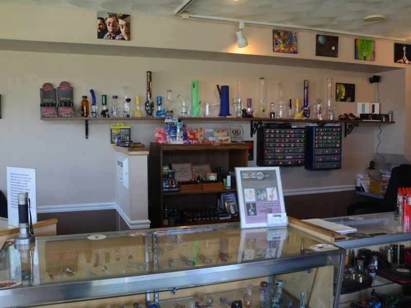 The Smoking Glass & Vape 109 2nd Ave W Milan, IL