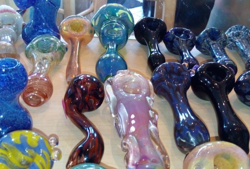 The Smoking Pipeshop Glass & Vape