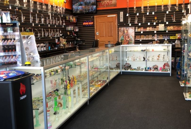 Smoke And Vape Smoke Shop