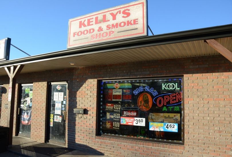 Kelly's Food & Smoke Shop