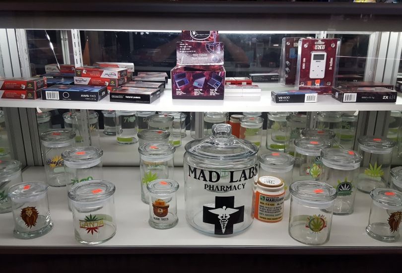 Head Doctors Smoke Shop