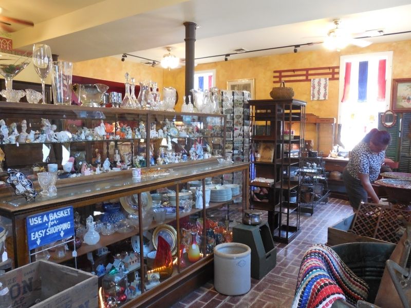 Firehouse Antiques 608 S Main New Harmony, IN