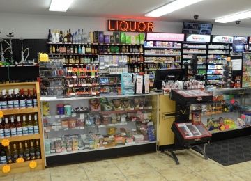 Smokin' Joe's Tobacco & Liquor Outlet #02