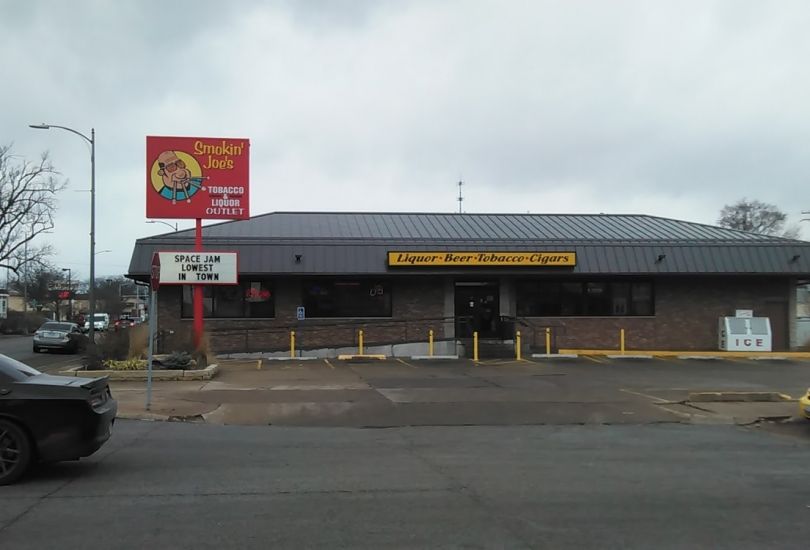 Smokin' Joe's Tobacco & Liquor Outlet #02