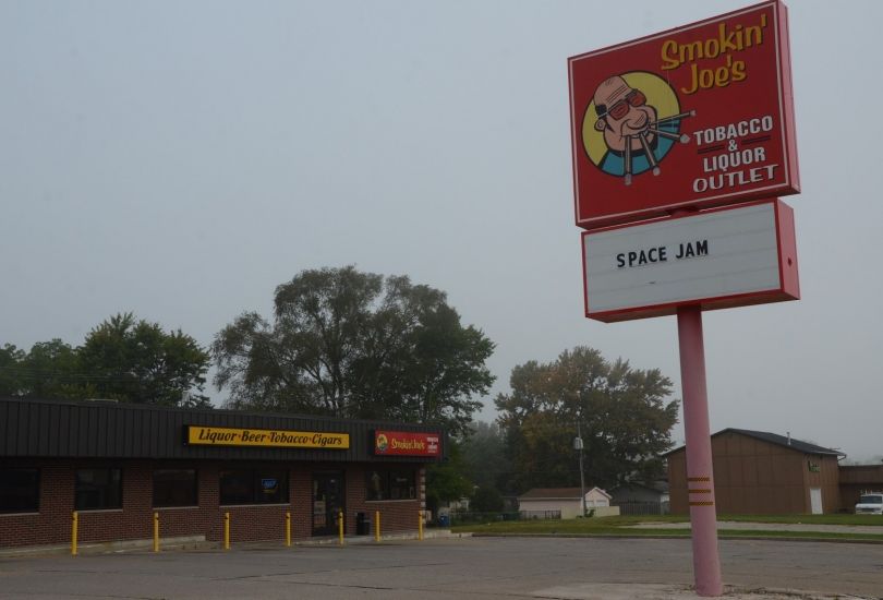 Smokin' Joe's Tobacco & Liquor Outlet #16