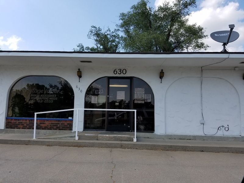 VINTAGE VAPOR 630 W Cherry St Chanute, KS