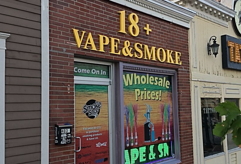 18 Plus Vape & Shop