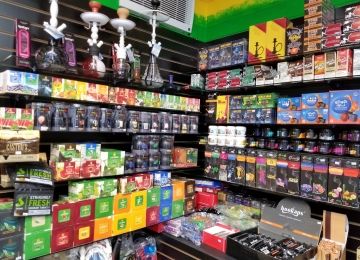 High End Smoke Shop, Everett