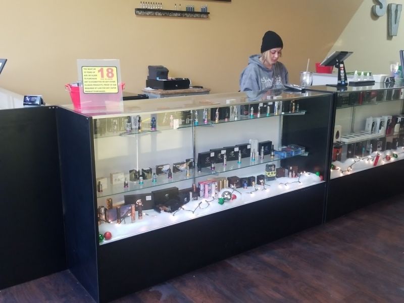 Smooth Vapes 214 W Nine Mile Rd Ferndale, MI