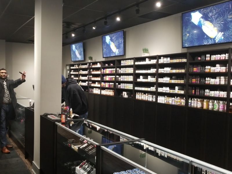 VapeMeet (Windsor) - 300 Ouellette Ave Unit 235 Windsor, ON