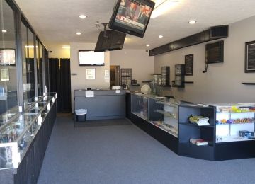 HeadQuarters Vape & Smoke Shop