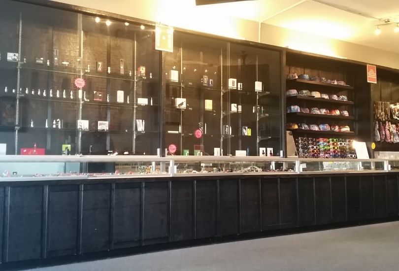 HeadQuarters Vape & Smoke Shop