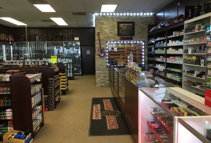 Smokin Bear Tobacco & Vape (Roseville)