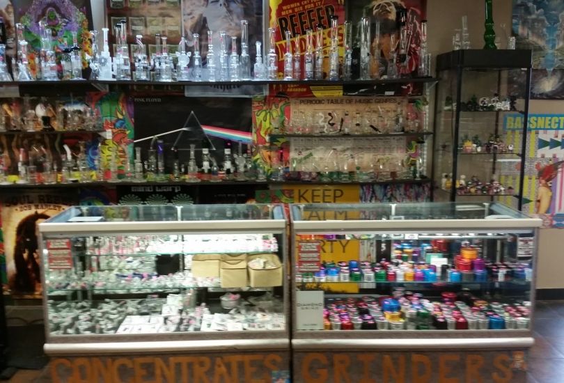 Otter's Oasis Kalamazoo Smoke & Vapor Shop