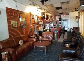 Livonia Cigar Bar a Smoky's Lounge