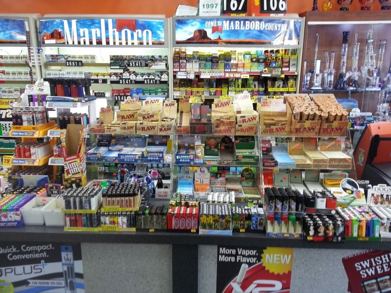 Smoker's Shop 27555 Warren Rd Garden City, MI