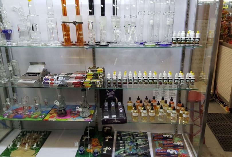 Nahar Food & Discount Liquor Smoke Vape Shop