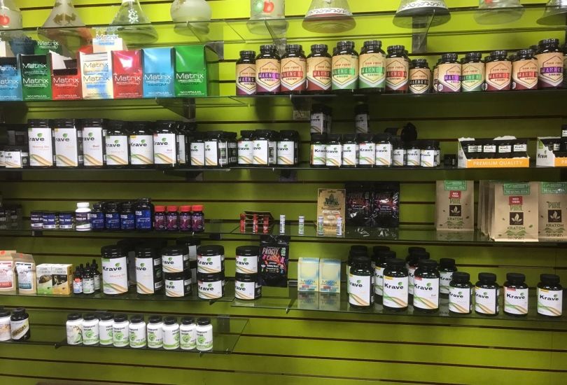 Smoke Shop Vapor & kratom & CBD oil