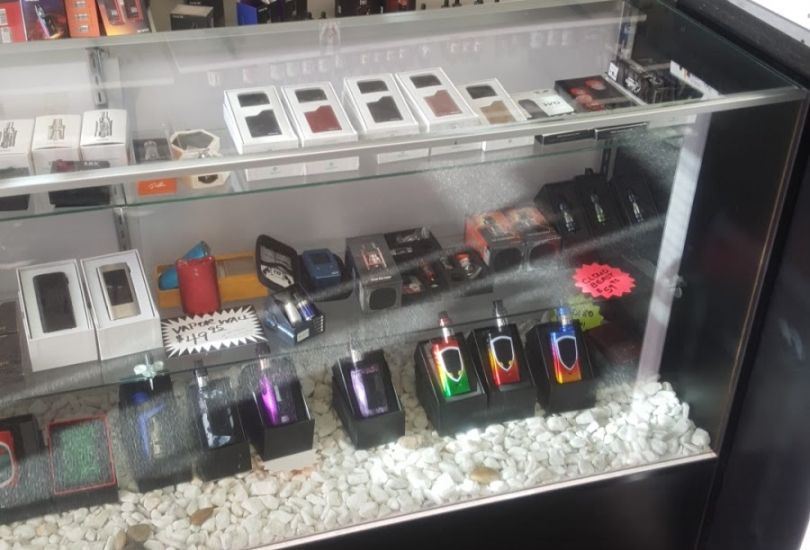 Open Box Outlet South (Vape shop)