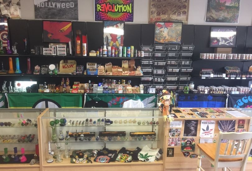 R&D PAWN AND SMOKE SHOP