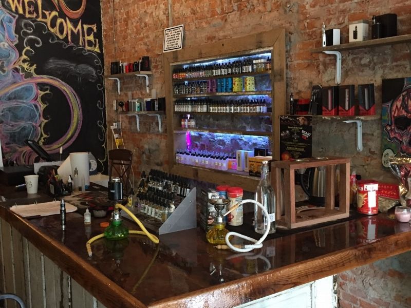 milaneo vape shop Vape shops face a choice: Close or rebrand? | Business main image 0