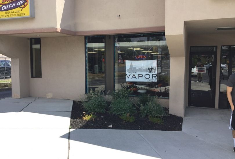 Hangout Vapor Lounge / Hangout Vape Shop