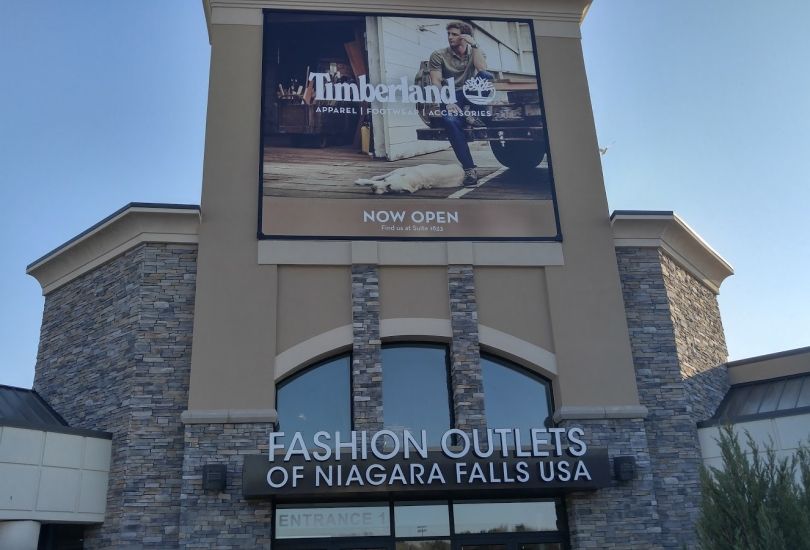 Fashion Outlets of Niagara Falls USA