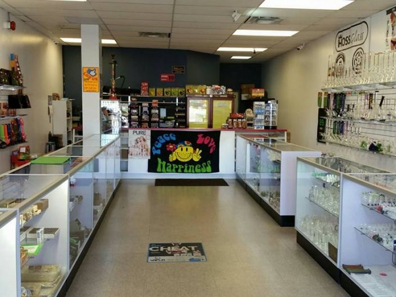 Smoker's Paradise 85 Niagara St St. Catharines, ON