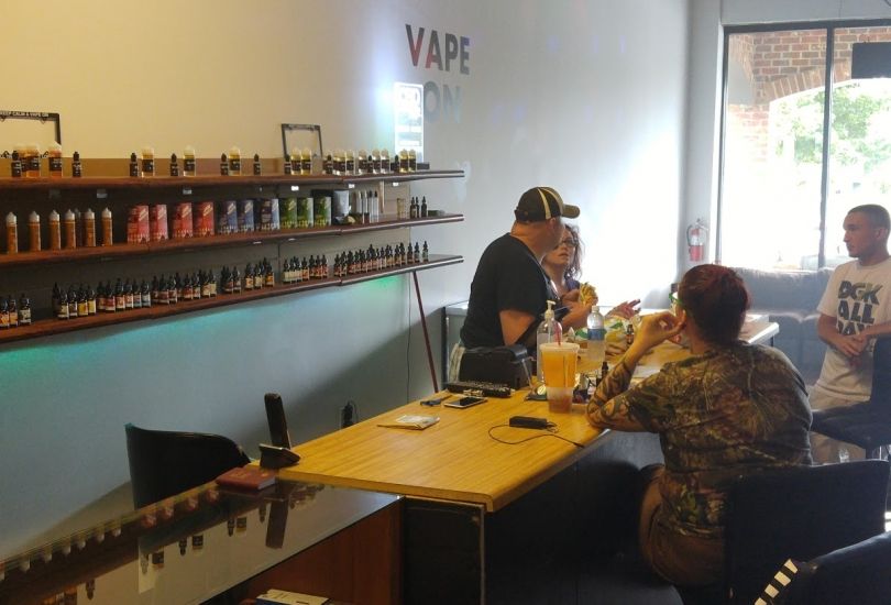 Full Throttle Vape Lounge