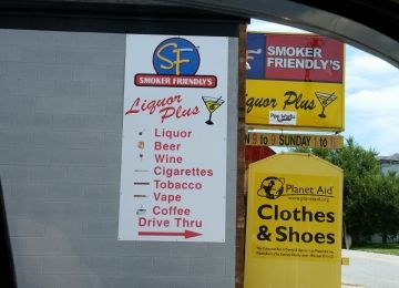 Smoker Friendly's Liquor Plus