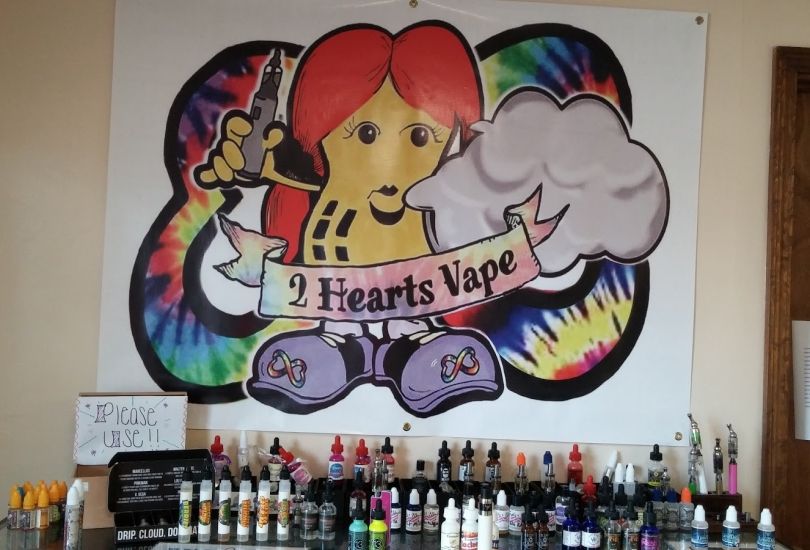 2 Hearts Vape & Candle