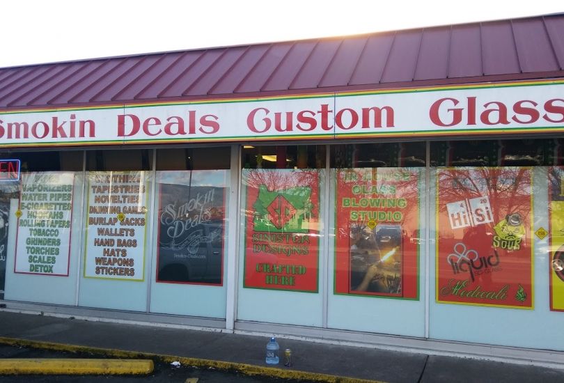 Smokin Deals Custom Glass Smoke Shop