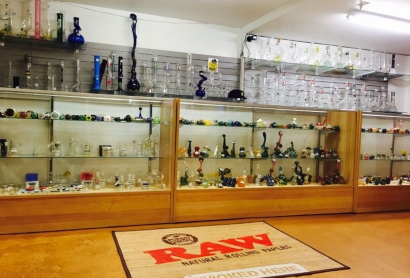 Smokin Deals Custom Glass Smoke Shop